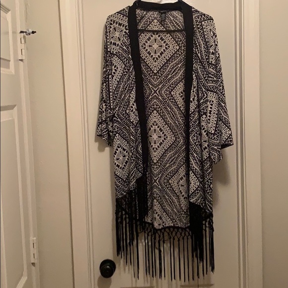 Used Large Rue 21 Print Kimono - Picture 1 of 8